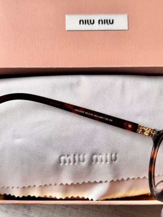 Chic Tortoiseshell Oval Eyeglasses | Model SMU04Z 50-18-140 | Classic Retro Fram main image 7